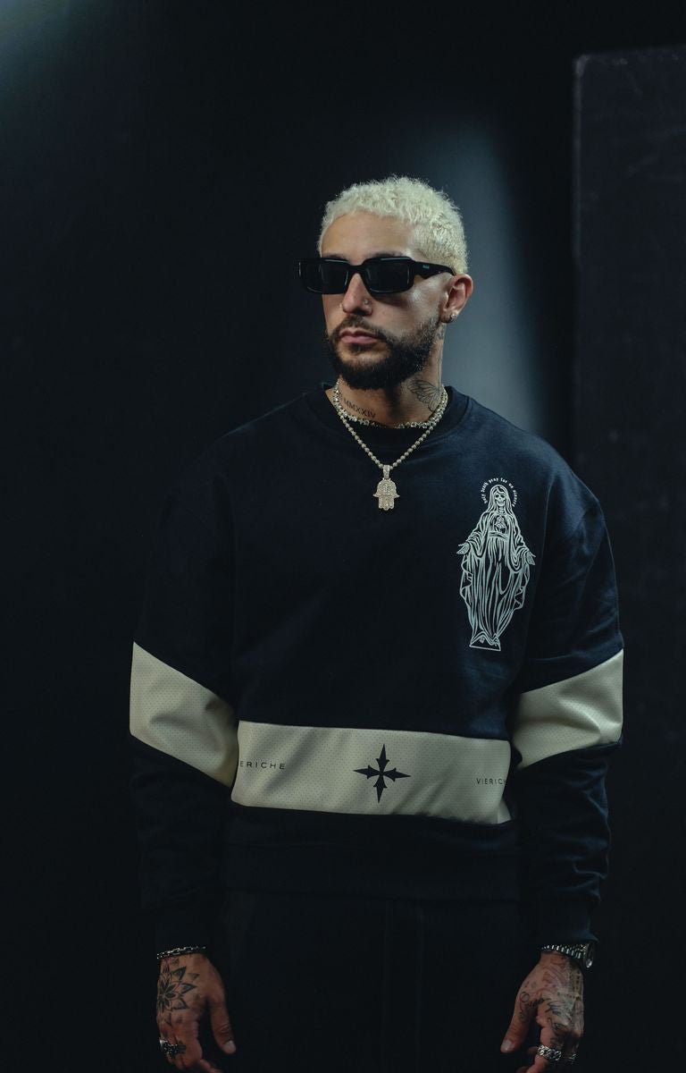 Mary Crewneck black shirt front
