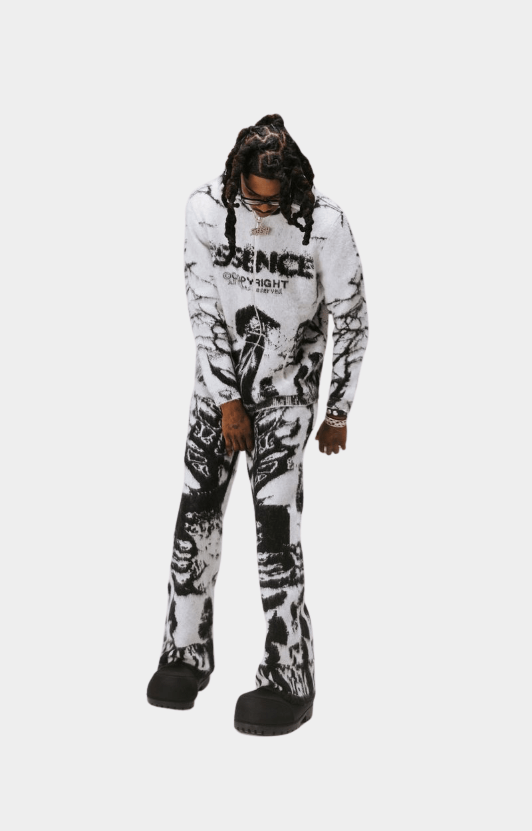 Essence Graveyard Mohair Sweatpants - White/Black