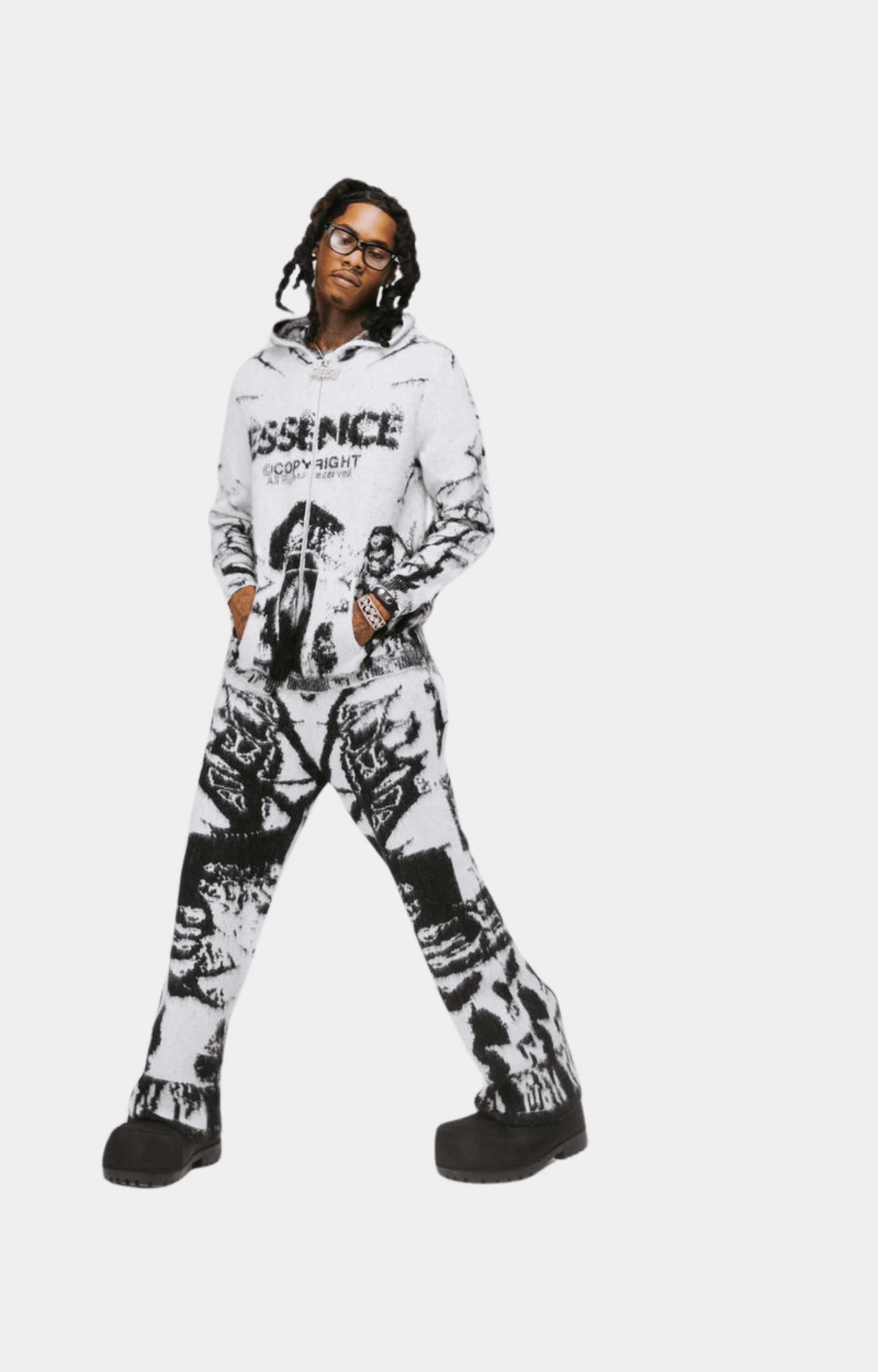 Essence Graveyard Mohair Sweatpants - White/Black