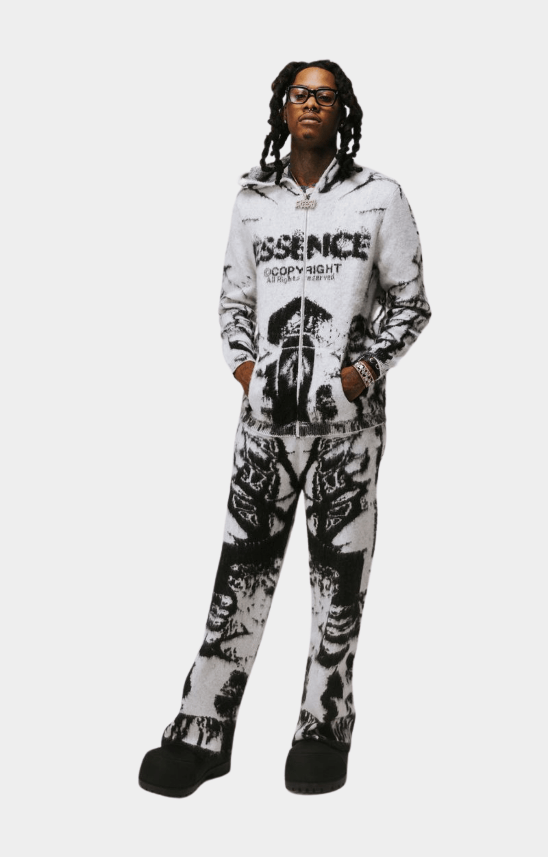 Essence Graveyard Mohair Sweatpants - White/Black