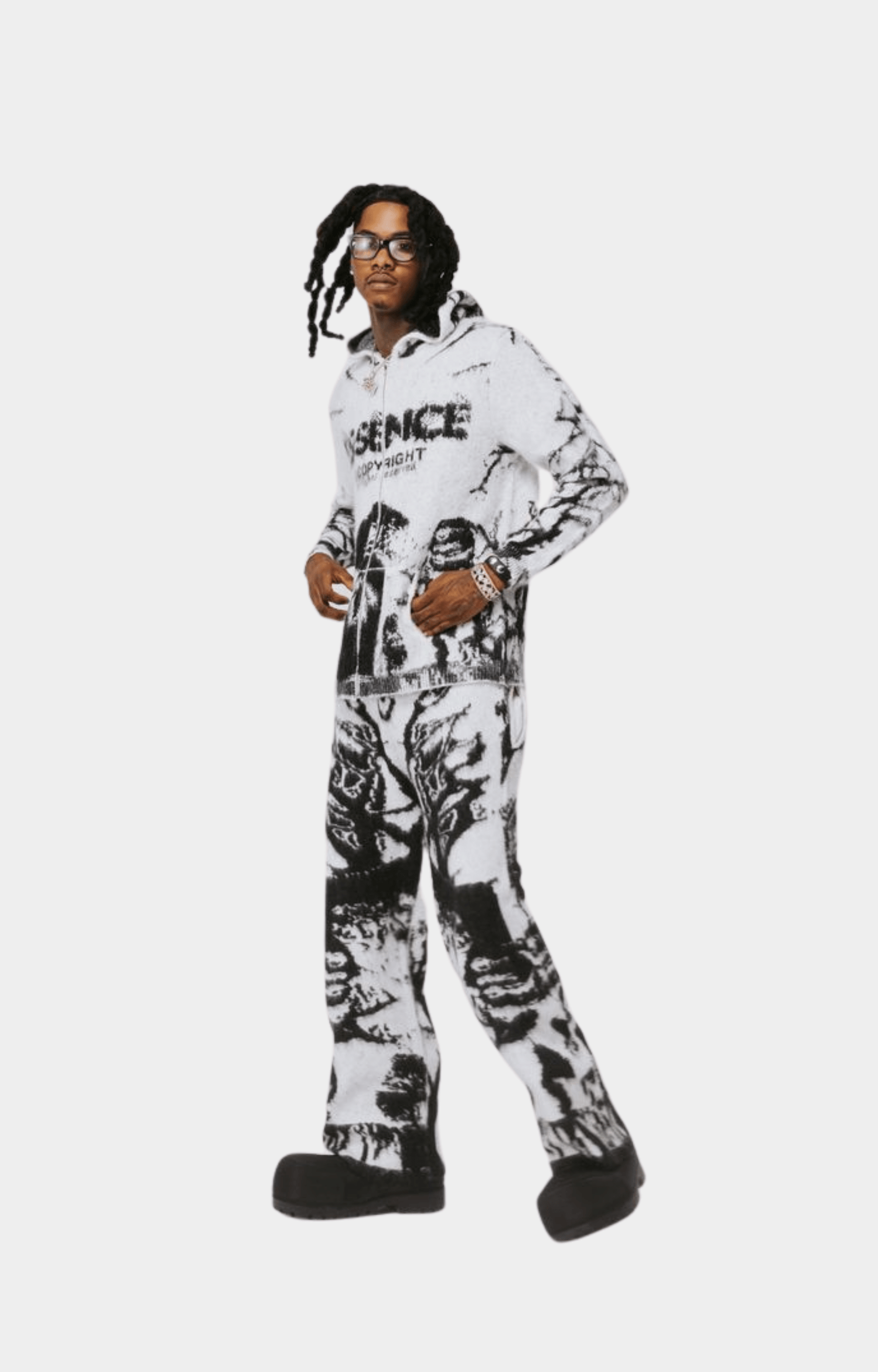 Essence Graveyard Mohair Sweatpants - White/Black
