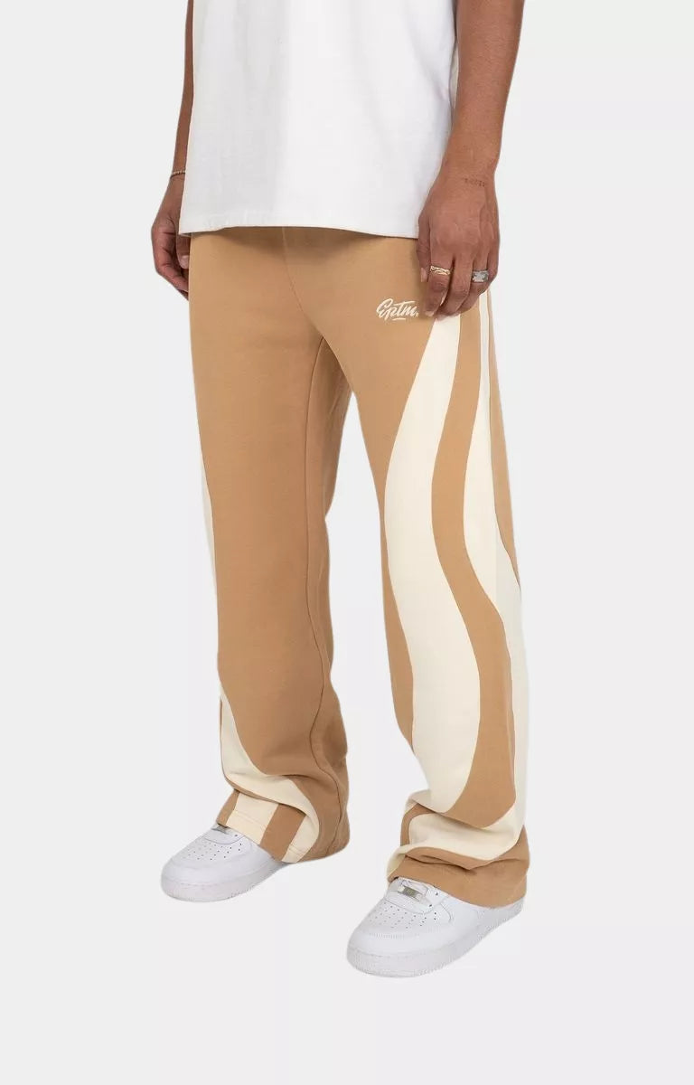 Model walking in EPTM Montana cotton sweatpants.