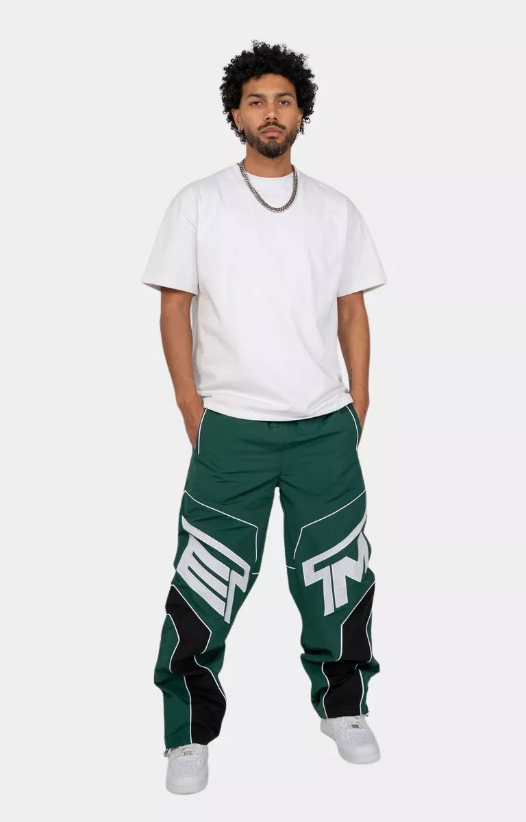 Full streetwear outfit featuring EPTM Rogue Pants Hunter Green