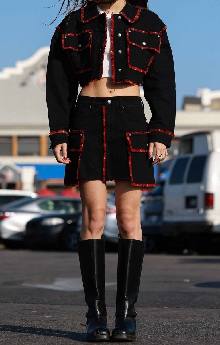 Streetwear outfit styled with First Row Plaid Edge Point Cargo Mini Skirt.