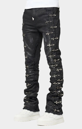 Aviation metal clasp detail on black GUAPI denim.