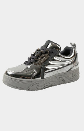 Guapi Chrome Skate Star metallic sneaker front view.