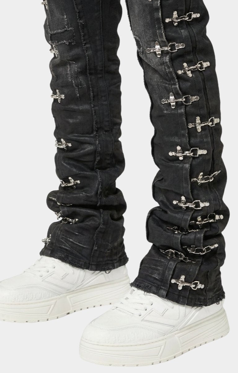 Aviation metal clasp detail on black GUAPI denim