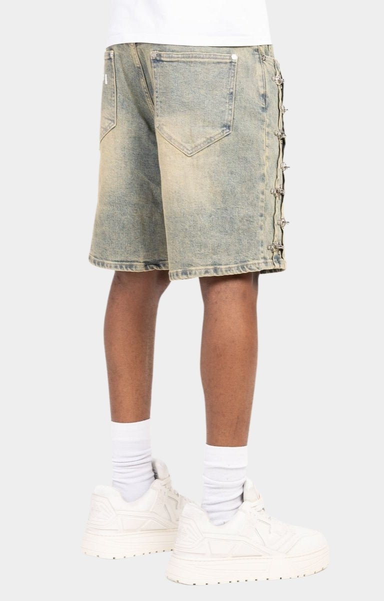GUAPI Vintage Blue Aviation Clasp Denim Shorts styled with streetwear outfit.