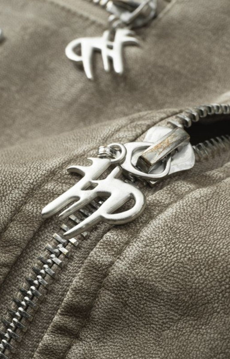 Zipper close-up of Hyde Park Super Speed Racer Jacket Sand