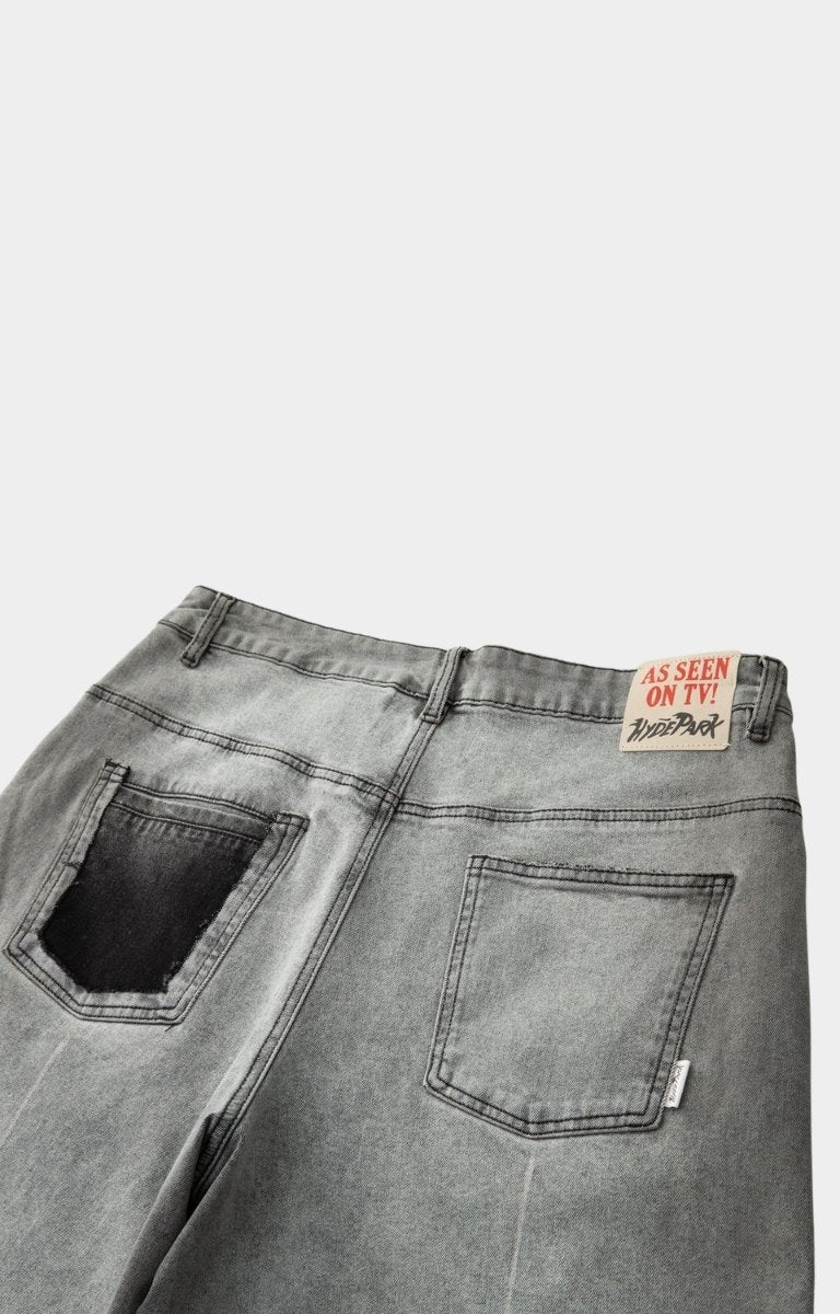 True to size fit silhouette of denim shorts