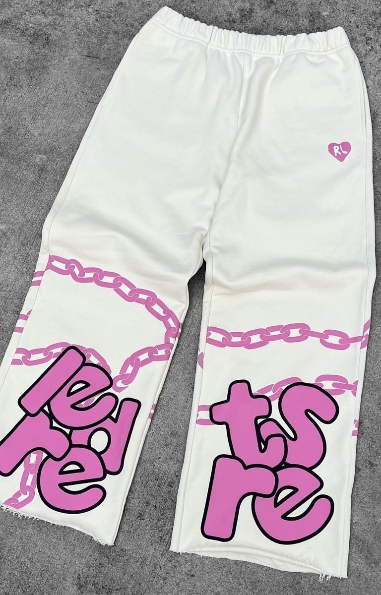 Close-up of 500GSM French Terry fabric on sweatpants.