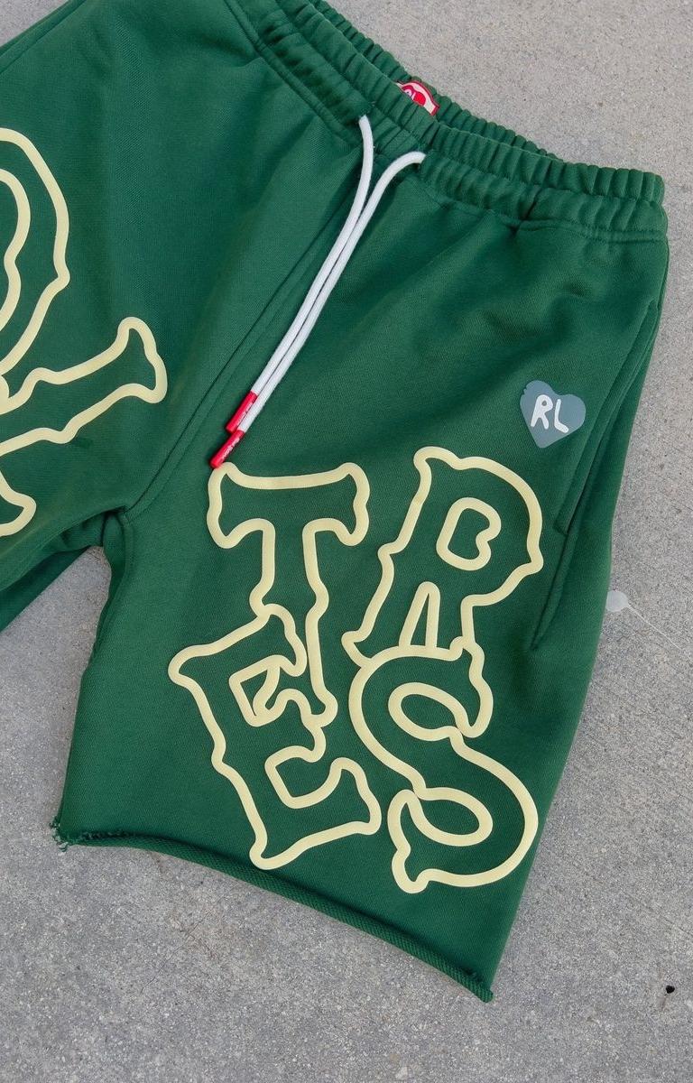 Red Letters Scattered Sweat Shorts – Custom Drawstring with Wax Tips Detail