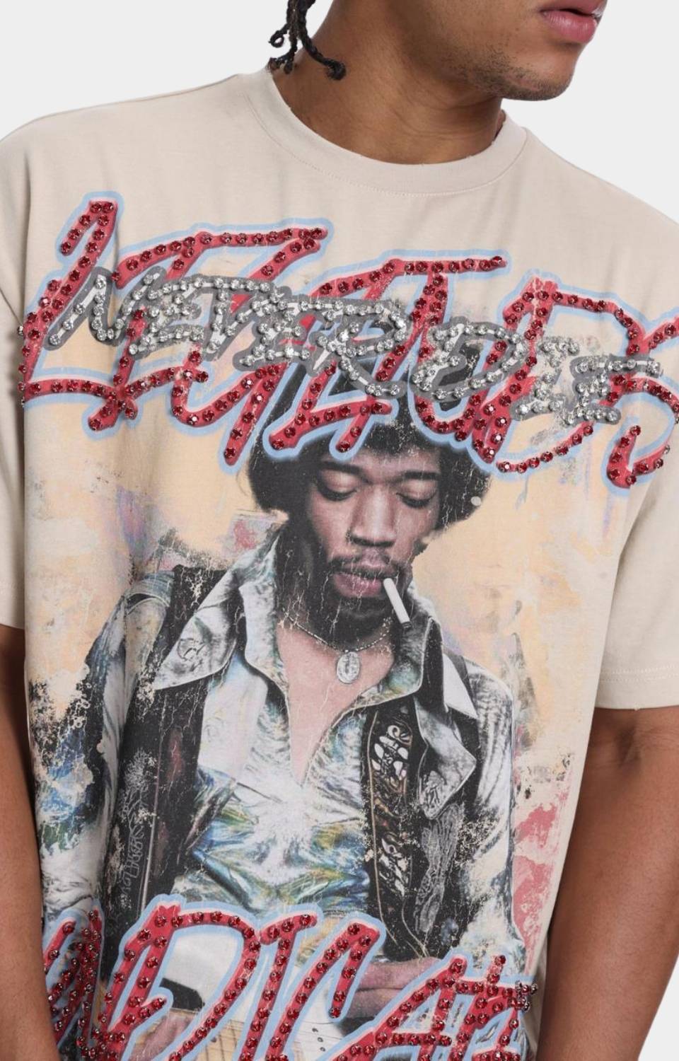 Graphic artwork detail on The Syndicate LND Tee Beige.